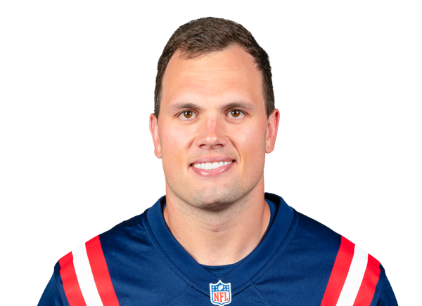 Hunter Henry headshot